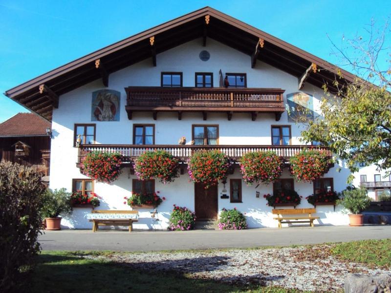 Paulhuberhof Apartment Chieming Bagian luar foto